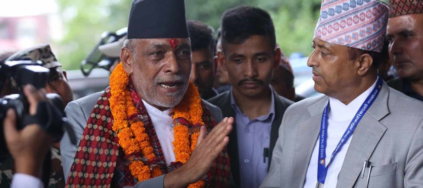 कृषिमन्त्री अधिकारीले गरेनन् पदभार ग्रहण