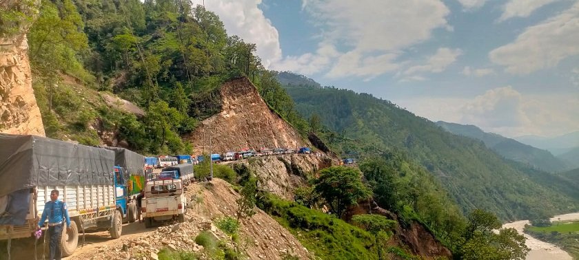 अवरुद्ध कर्णाली राजमार्ग खुल्यो