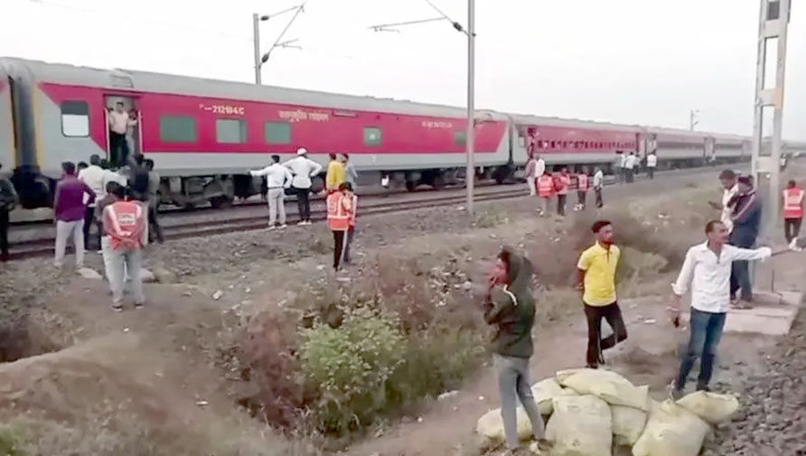 भारतमा रेल दुर्घटनामा ७ जना नेपालीको मृत्यु भएको पुष्टी, सरकारद्वारा दुःख व्यक्त