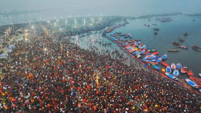 सकियो महाकुम्भ मेला, ६६ करोड बढिले गरे गंगा नदिमा स्नान