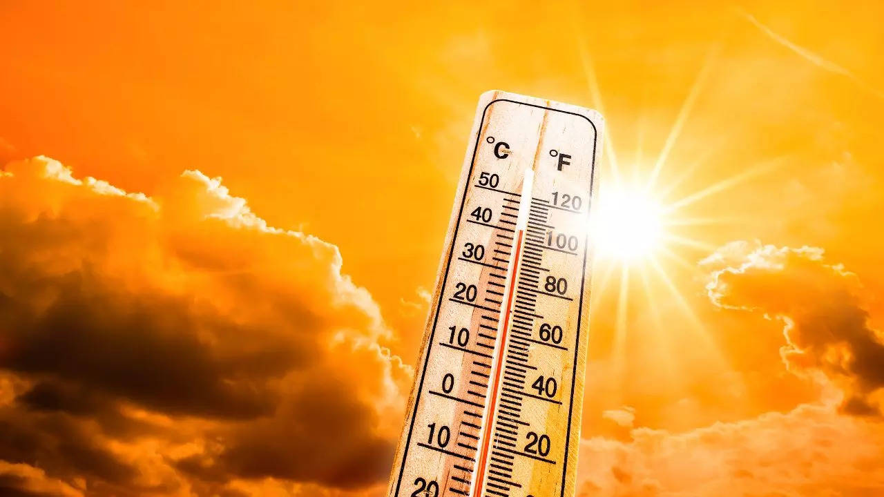 देशभरको तापक्रम बढ्दो क्रममा, स्वास्थ्य संस्थामा पुग्ने बिरामीको संख्या बढ्यो