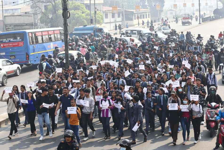 ‘युद्ध होइन शान्ति चाहन्छौँ’ –विद्यार्थी