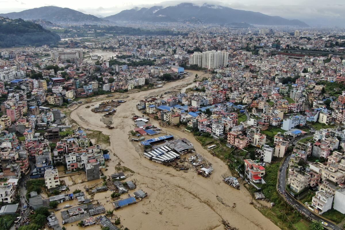 नजिकिदै मनसुनः काठमाडौँका खोला तथा नदी किनारमा विपद्को जोखिम