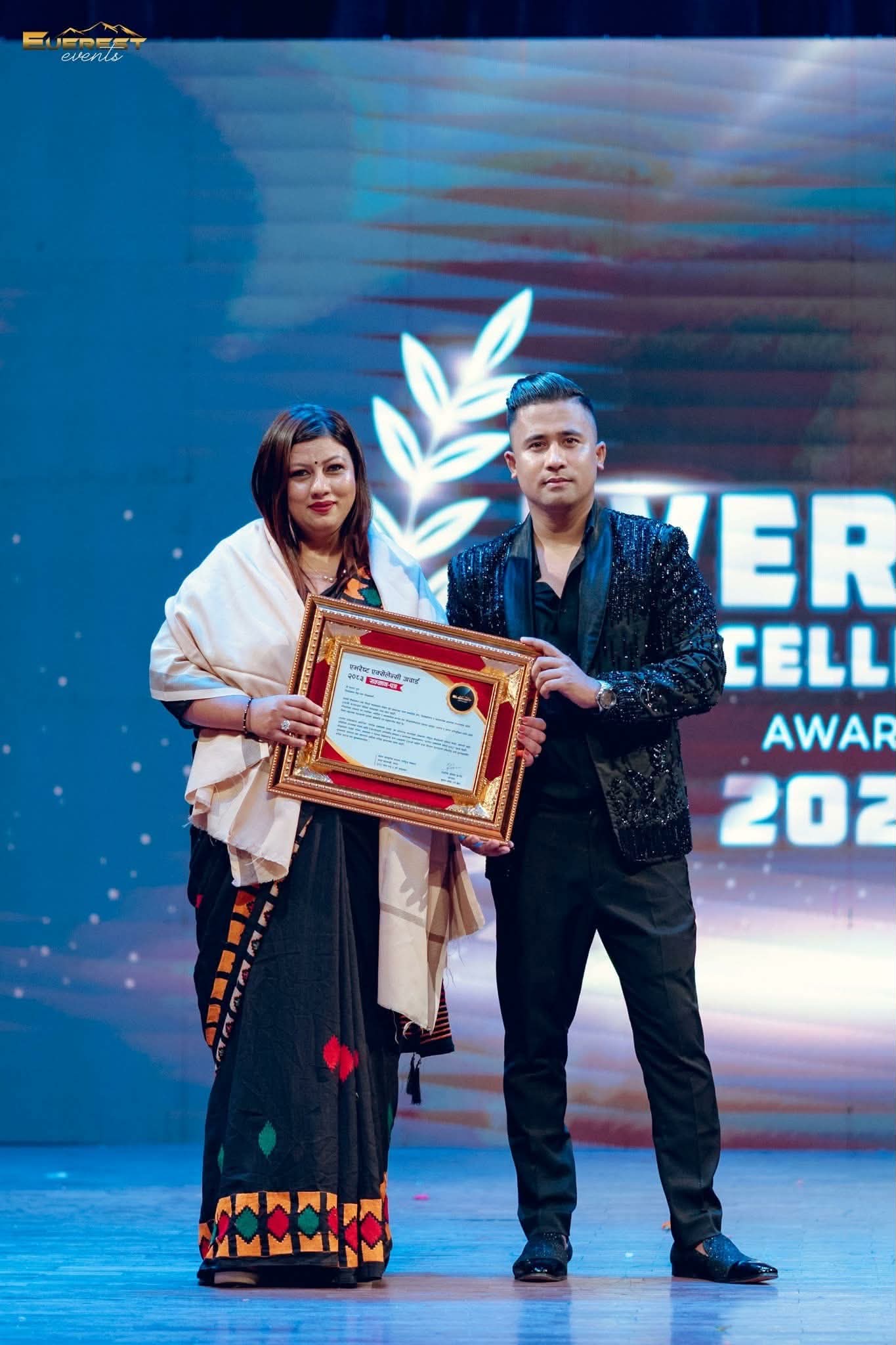 ब्यूटीसियन करुणा पुरी एभरेस्ट एक्सिलेन्स अवार्ड–२०२६ बाट सम्मानित